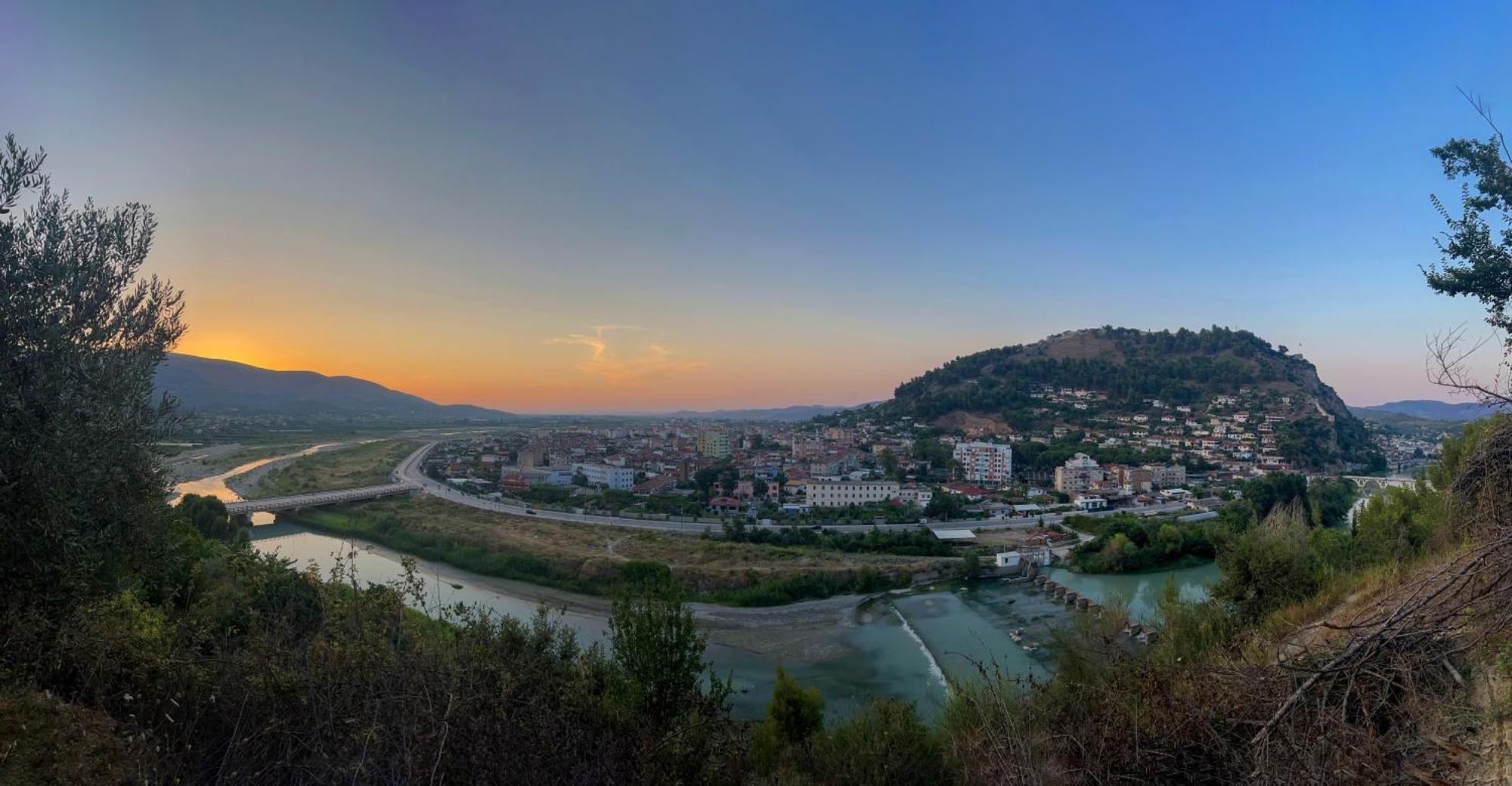 Bujtina Musta Berat Exterior foto