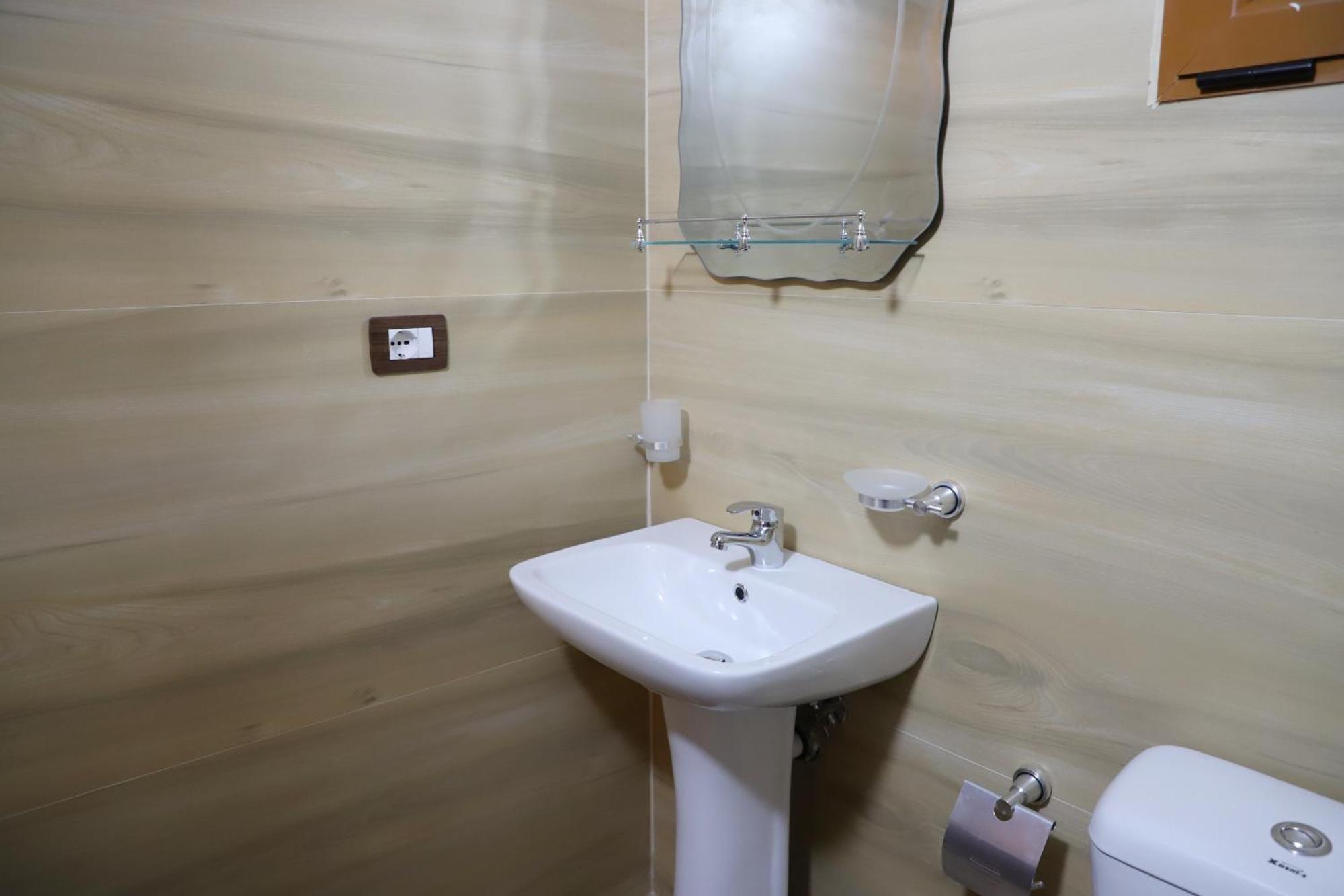 Bujtina Musta Berat Exterior foto