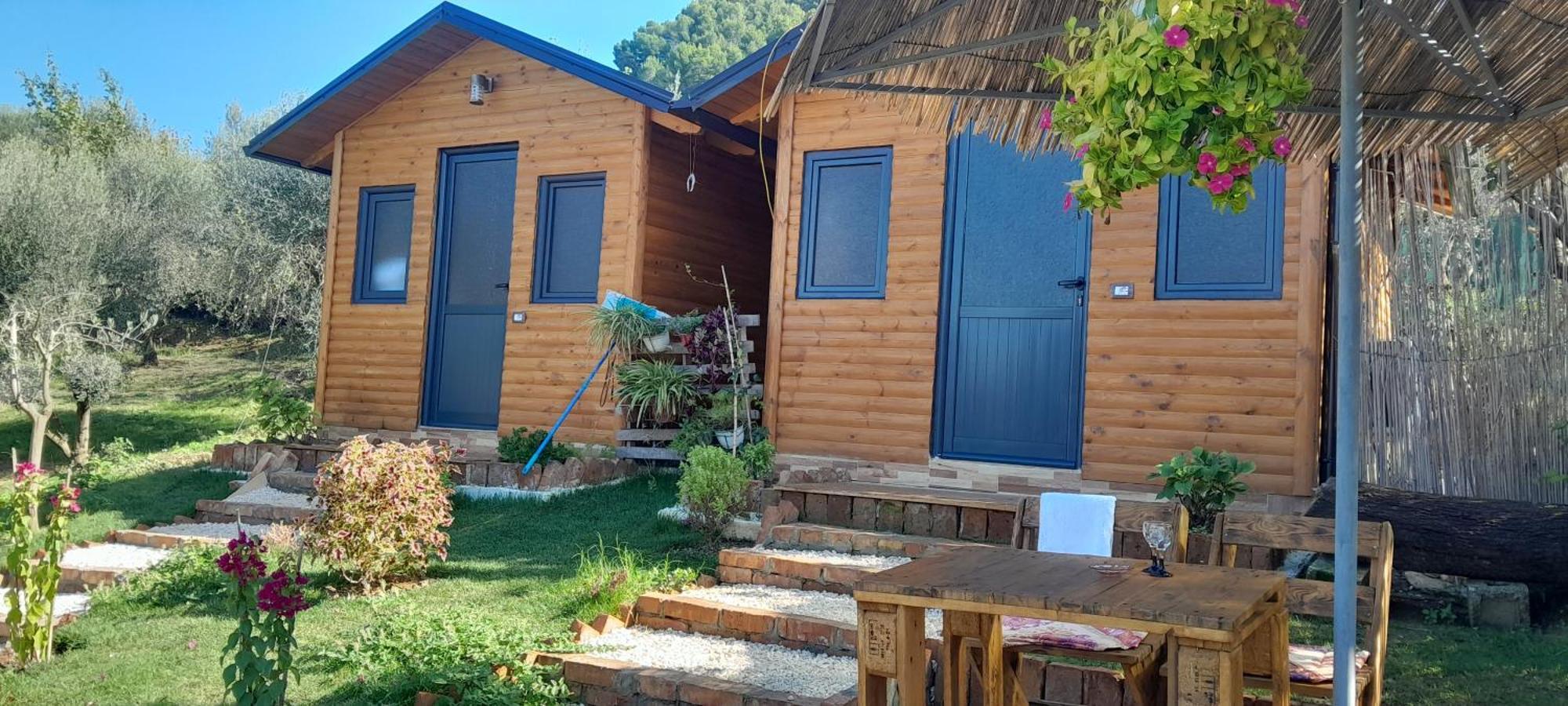 Bujtina Musta Berat Quarto foto